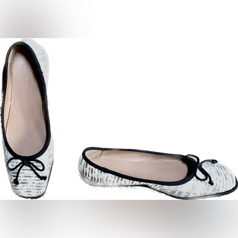 NWOT White Black Snake Aerosoles, size 8, faux leather